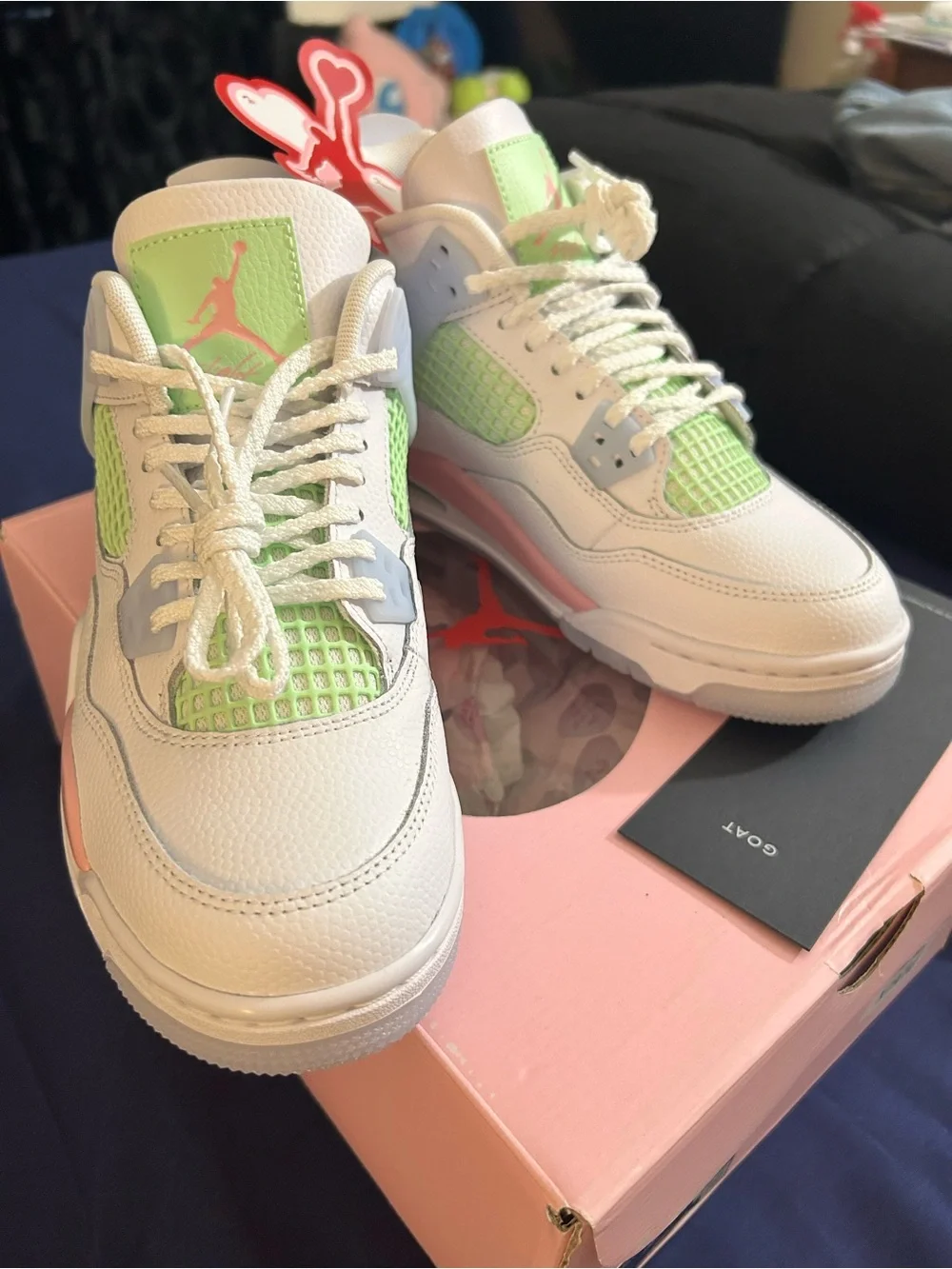 Jordan Kids' Retro Sneakers in White and Light Green